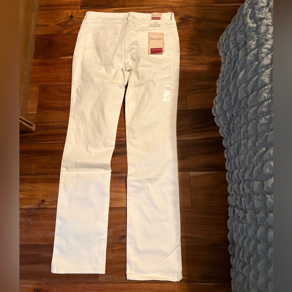 NWT‎ Wrangler White Straight Leg Jeans 7x32 Premium Denim (0350) (0351)